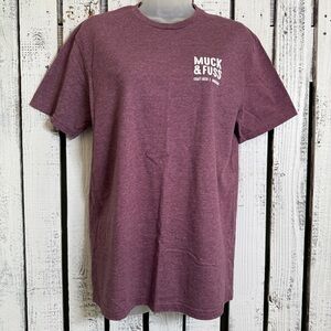 Muck & Fuss Craft Beer Burgers New‎ Braunfels Texas Maroon T-shirt Size Medium